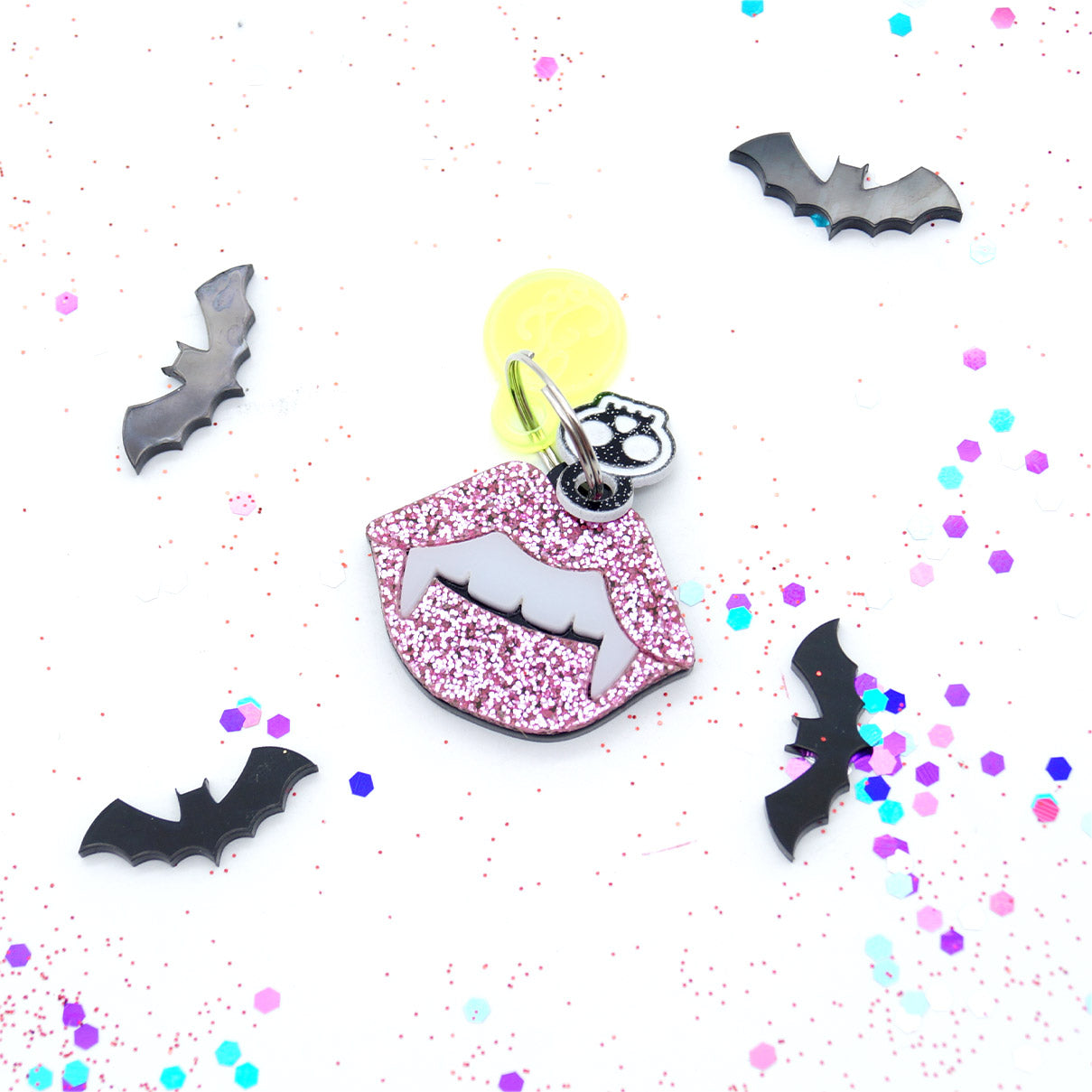 placa_identificacion_colmillos_halloween